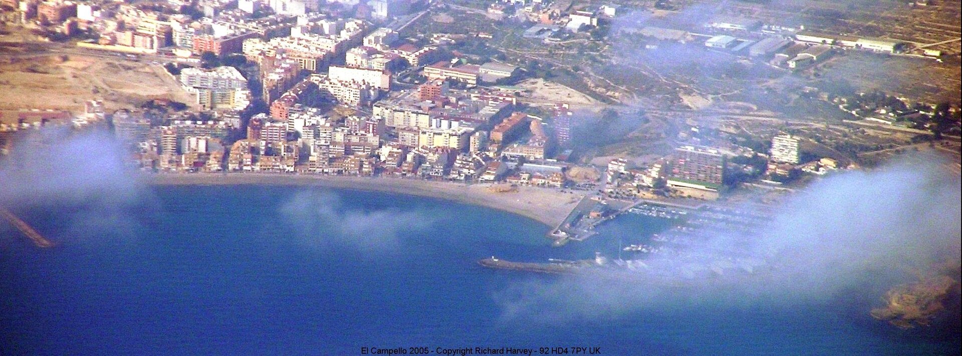 De kust van de Costa Blanca vanuit de lucht