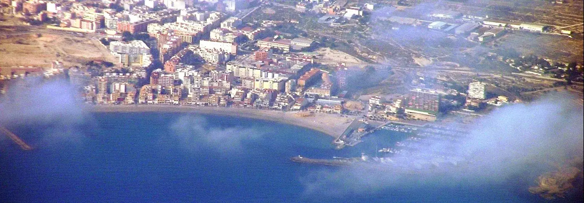 Luchtfoto van de kust van Costa Blanca Noord, Spanje